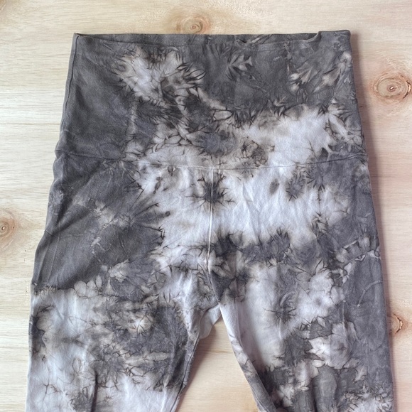 Groceries Apparel Pax Leggings - Picture 5 of 15